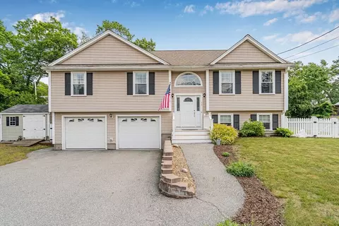 15 King St, Wilmington, MA 01887