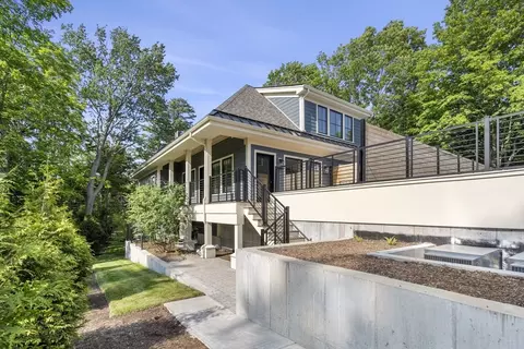 145 Warren St #5, Newton, MA 02459