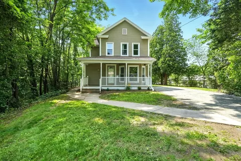 29 Healy St, West Springfield, MA 01089