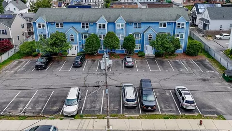 45 W 3rd St #6, Lowell, MA 01850