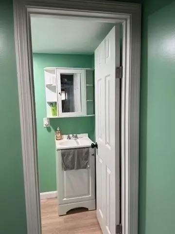 Bath - 10 Byron St, Worcester, MA 01605 photo 6 of 6