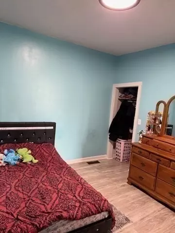 Bedroom - 10 Byron St, Worcester, MA 01605 photo 4 of 8