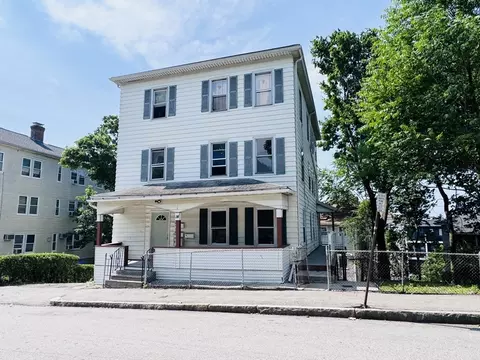 14 Gage St, Worcester, MA 01605