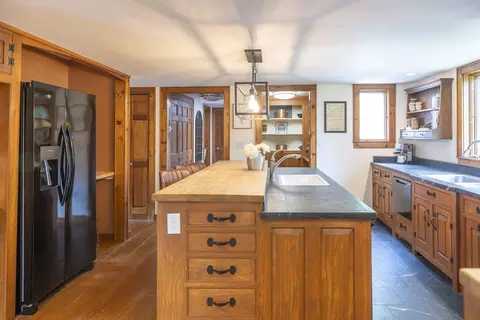 Kitchen - 696 Route 197, Woodstock, CT 06281 photo 1 of 3