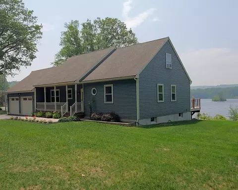 92 Wallace Ave, Auburn, MA 01501