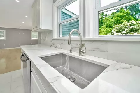 87 Summer St, Abington, MA 02351