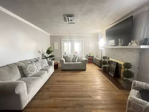 98-100 Fenwick St, Springfield, MA 01109 photo 10