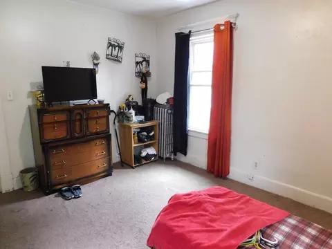 98-100 Fenwick St, Springfield, MA 01109 photo 7
