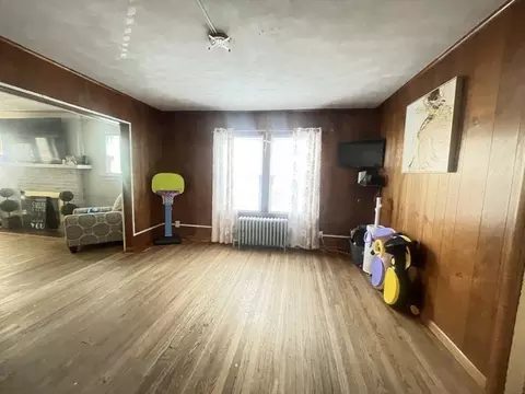 98-100 Fenwick St, Springfield, MA 01109 photo 11