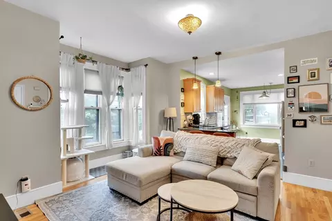 24 Pinckney St #2, Somerville, MA 02145