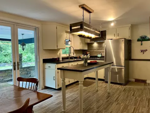 947 Burts Pit Rd, Northampton, MA 01062 photo 16
