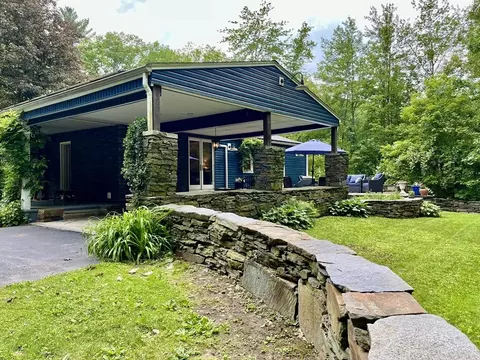 947 Burts Pit Rd, Northampton, MA 01062 photo 5