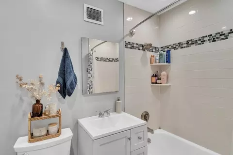 32 Juniper St #91, Brookline, MA 02445 photo 14
