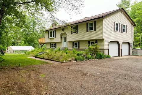 226 Raymond Rd, Nottingham, NH 03290