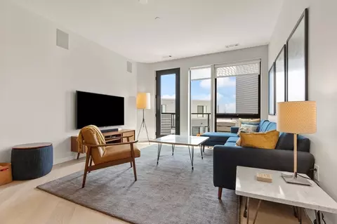 45 W 3rd St #512, Boston, MA 02127