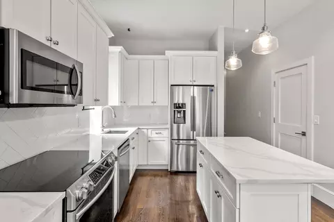 411 Marlborough St #1, Boston, MA 02115