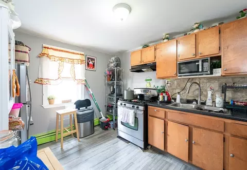 Kitchen - 8 Everett St, Somerville, MA 02143 photo 3 of 4