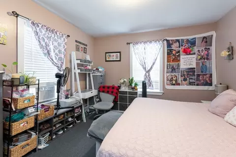 Bedroom - 8 Everett St, Somerville, MA 02143 photo 6 of 11