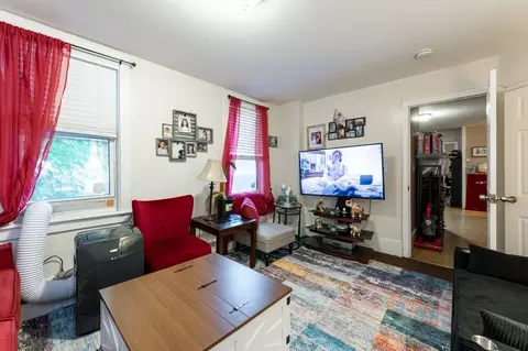 Living - 8 Everett St, Somerville, MA 02143 photo 3 of 4