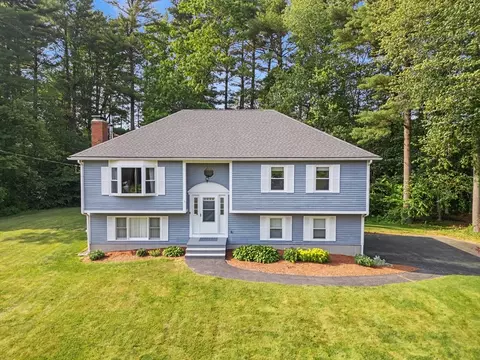 75 Bettsy Rd, Taunton, MA 02718