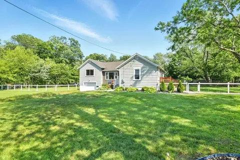 606 Granby Rd, South Hadley, MA 01075