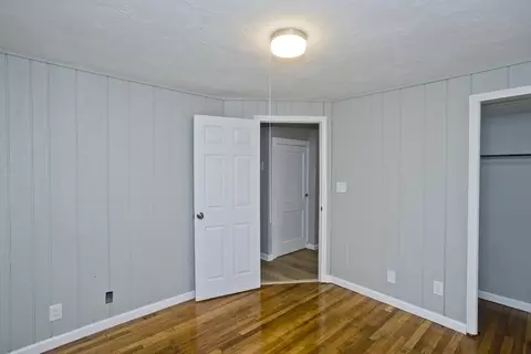 372 El Paso St, Springfield, MA 01104 photo 17