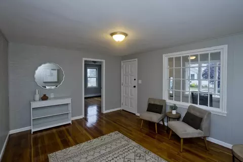 372 El Paso St, Springfield, MA 01104 photo 12