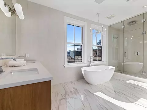 565 E Broadway, Boston, MA 02127 photo 14