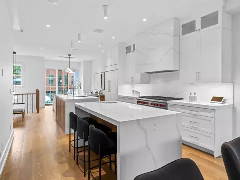 565 E Broadway, Boston, MA 02127 photo 3