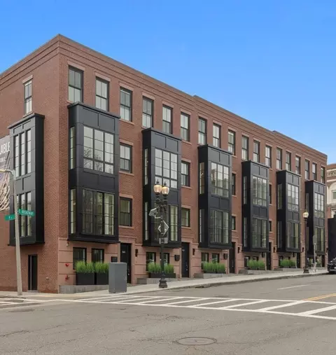 565 E Broadway, Boston, MA 02127 photo 33