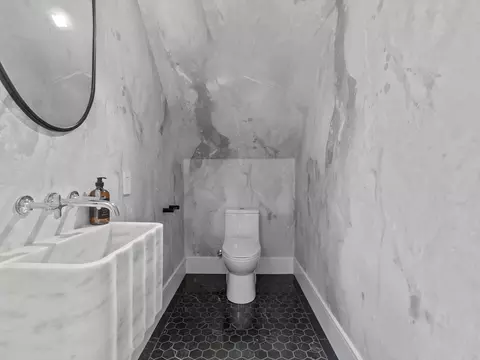 565 E Broadway, Boston, MA 02127 photo 9