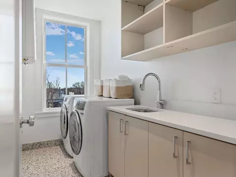 565 E Broadway, Boston, MA 02127 photo 29