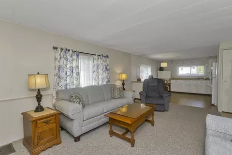 32 Puffin Dr, Chicopee, MA 01020 photo 12