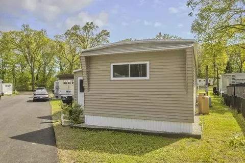 32 Puffin Dr, Chicopee, MA 01020 photo 24