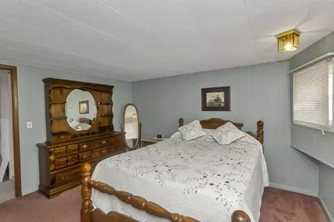 32 Puffin Dr, Chicopee, MA 01020 photo 15