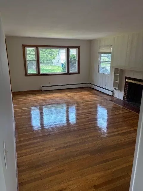 Living - 107 Valley Rd, Springfield, MA 01119 photo 1 of 1