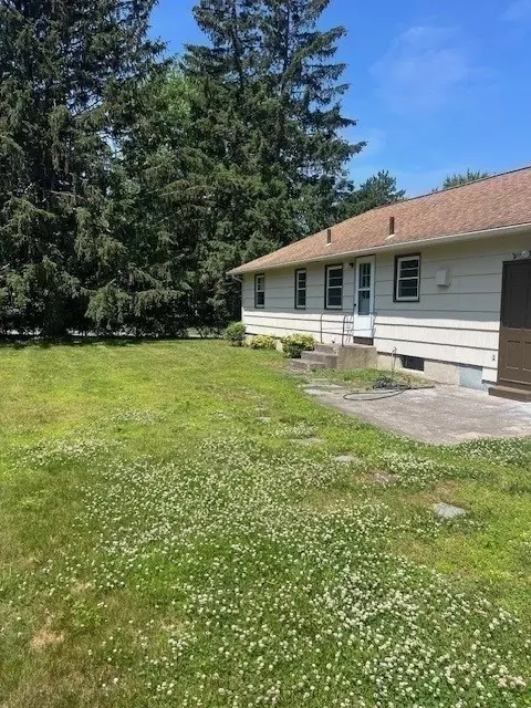 Exterior - 107 Valley Rd, Springfield, MA 01119 photo 2 of 3