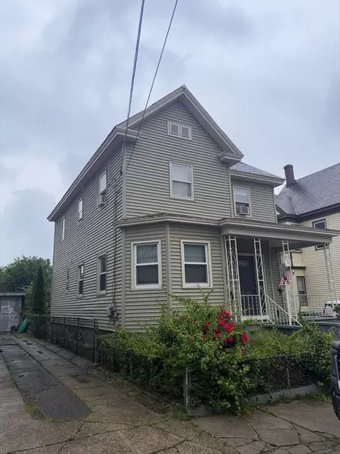 87 Exeter St, Lowell, MA 01850