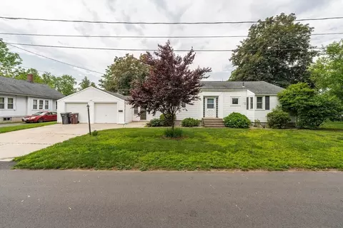 34 Coolidge Ave, Westfield, MA 01085