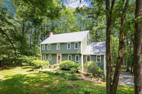 69 Oak Ave, Northborough, MA 01532