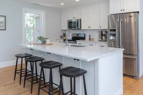 Kitchen - 28 Marthas Rd, Edgartown, MA 02539 photo 1 of 2