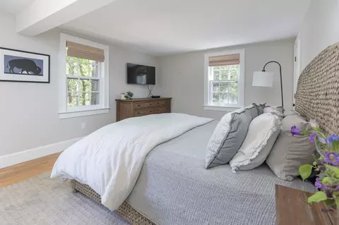 Bedroom - 28 Marthas Rd, Edgartown, MA 02539 photo 2 of 6