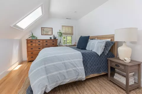 Bedroom - 28 Marthas Rd, Edgartown, MA 02539 photo 3 of 6