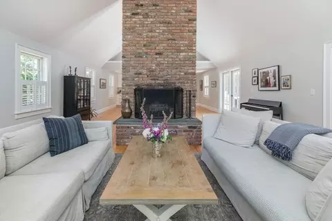 Living - 28 Marthas Rd, Edgartown, MA 02539 photo 2 of 3