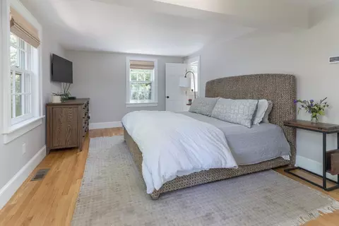 Bedroom - 28 Marthas Rd, Edgartown, MA 02539 photo 1 of 6
