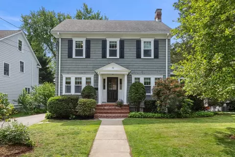 32 Oneida Rd, Winchester, MA 01890