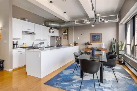 156 Porter St #434, Boston, MA 02128