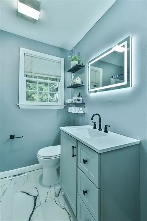 Bath - 27 Pine Tree Dr, Worcester, MA 01609 photo 2 of 2