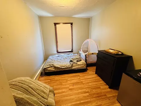 Bedroom - 32 Ames St, Worcester, MA 01604 photo 2 of 2