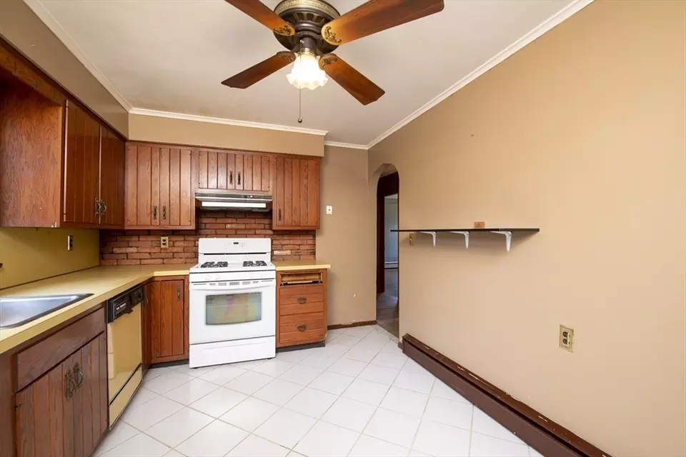 Kitchen - 49 Farmfield St, Fairhaven, MA 02719 photo 1 of 3